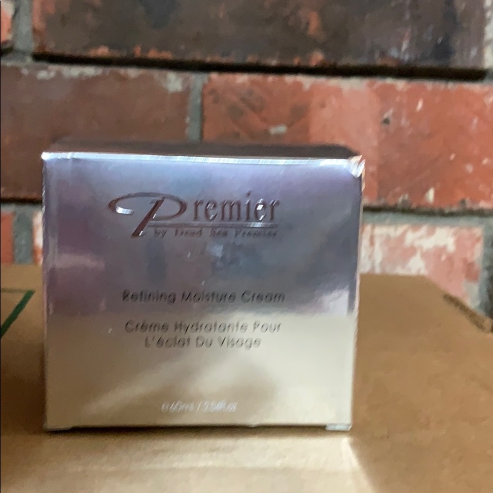 PREMIER Refining Moisture Cream